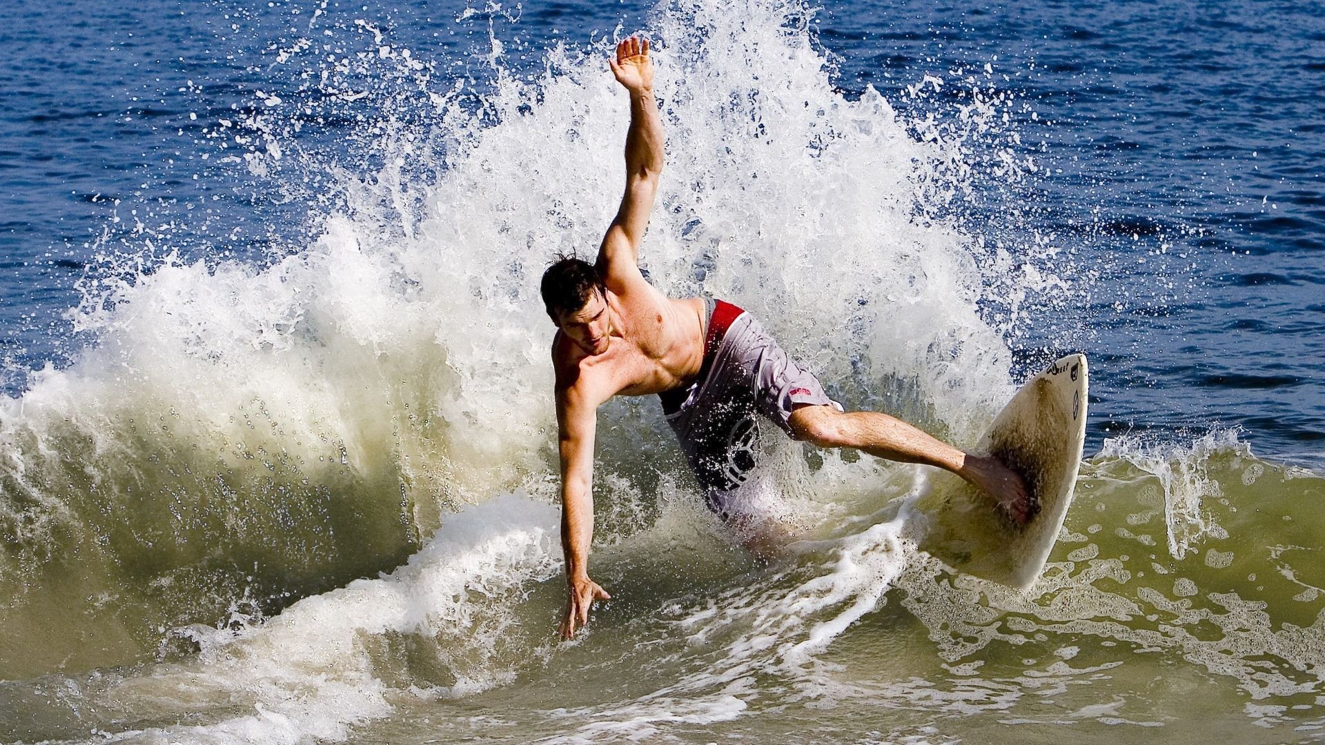 开云集团中国官网-排名变动：谁在最后几轮中逆袭成功？，排名最后的是谁